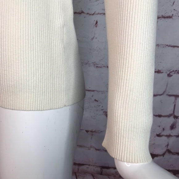 TOMMY HILFIGER Cream Ivory Ribbed Knit V-Neck Long Sleeve Top Size Medium - Picture 7 of 13